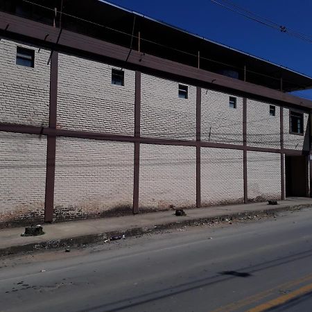 Planeta Sex Motel São João del Rei Buitenkant foto