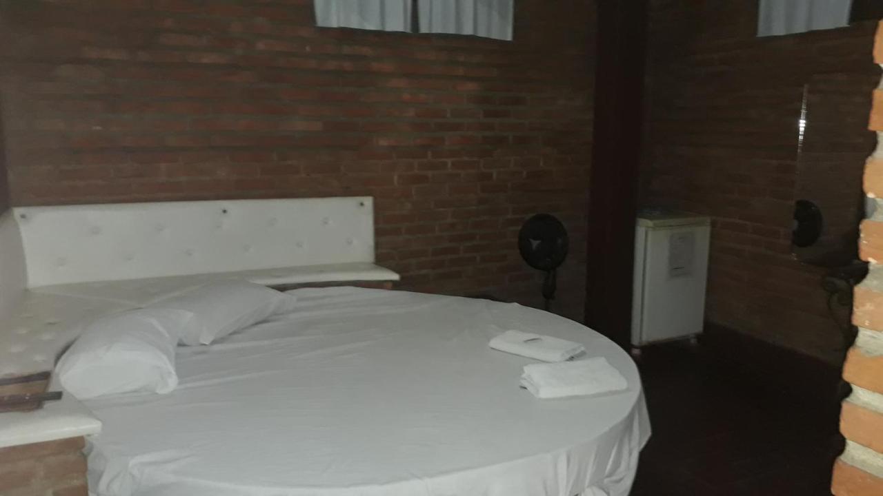 Planeta Sex Motel São João del Rei Buitenkant foto